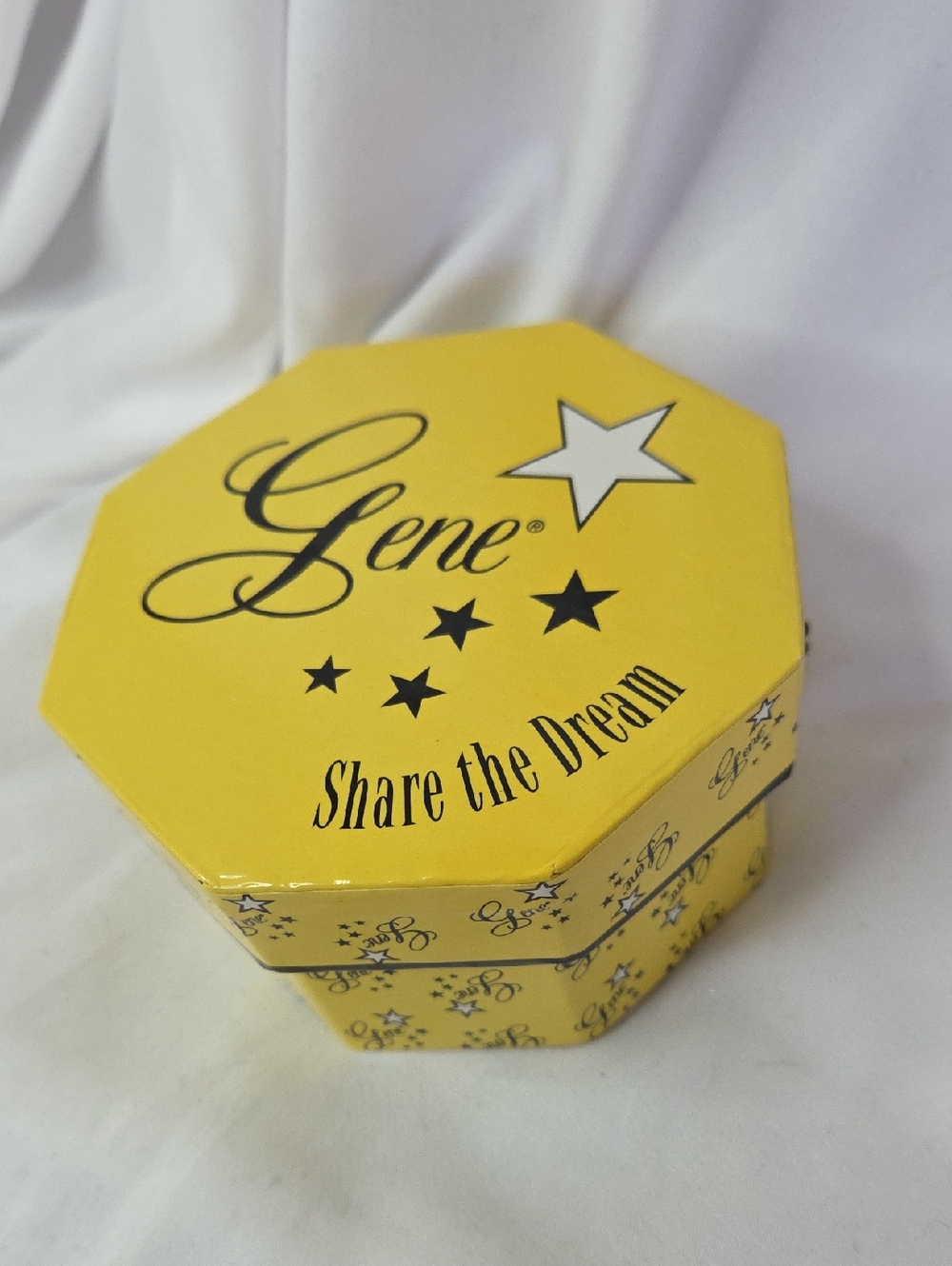 Gene Marshall Doll Hat Box Yellow Octagonal Keepsake 1999 Vintage Mel Odom